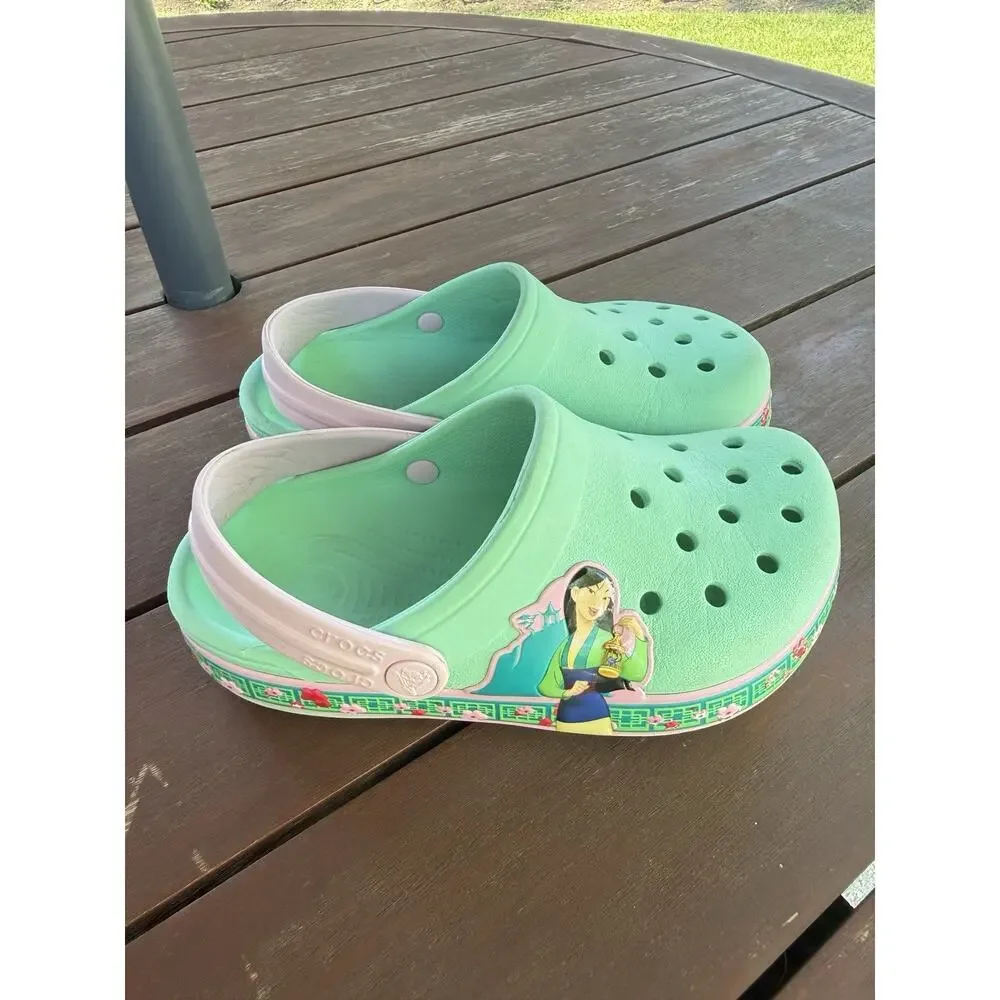 Crocs Disney Mulan Clogs Big Kids Size J2 Slip On Casual Shoes Pink Green